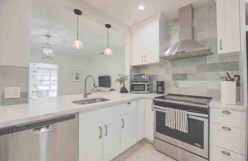 Central Fort Lauderdale House | The Bo House |sleeps 4 | close to beach, airport