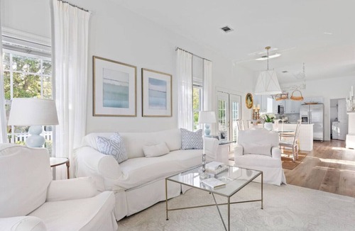 Clipper Cove House | The Brinley House:Steps from Beach/Pool/Bikes etc.