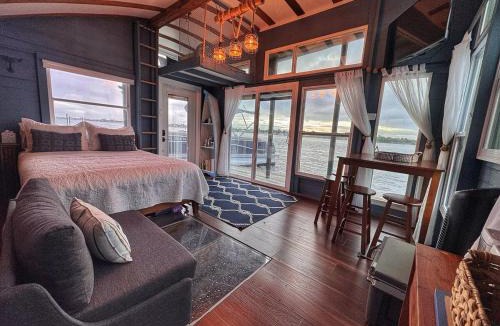 Grant-Valkaria Boat Rental | The Burrow-a floating cabin