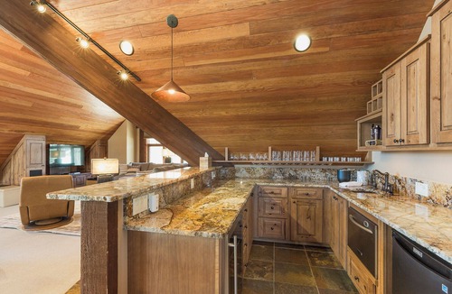 Purgatory House | The Cantilever Lodge - Purg's Finest Luxury Home- Unreal Views, Firepit