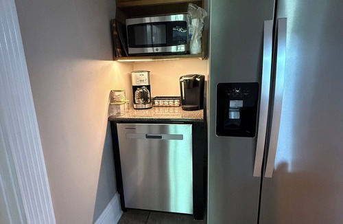 Isle of Hope Historic District House | The Cardinal House 1B in charming Savannah