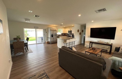 Deerfield Beach House | The Chillhouse+Hottub