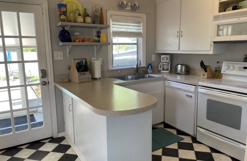 Clearwater House | The Cove - House with a Private Pool and Bikes!