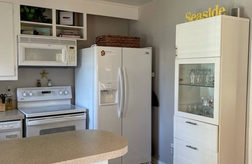 Clearwater House | The Cove - House with a Private Pool and Bikes!
