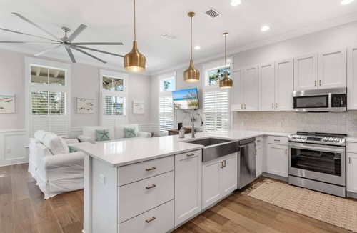 Seacrest House | The Crab House with Golf Cart, Bikes & Pool