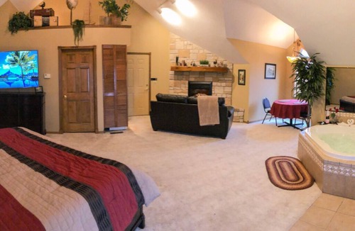 Ponce De Leon Bed & Breakfast | The Expedition: Our Flagship Suite