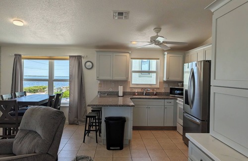 Sands House | The Friendly Pelican 2-BDR 2-BATH on a canal w/AC in Big Pine Key