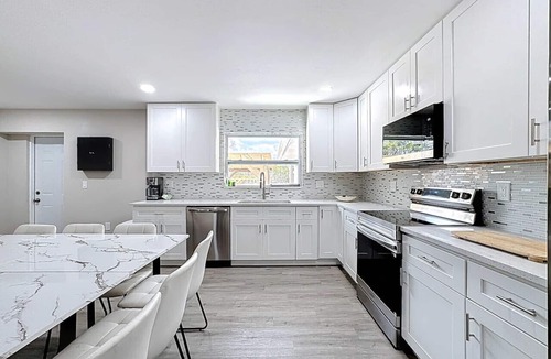 Bradenton House | The Grand Gathering House 11BR 6BA