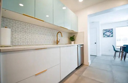 East Naples House | The Hampton Private Pool 5 Min to 5th Ave 10 Min to Beach Sleeps 16