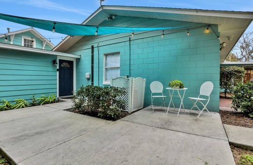 Mount Dora Apartment | The Hideaway ~ Cozy Studio ~ 1 Gig Wi-Fi