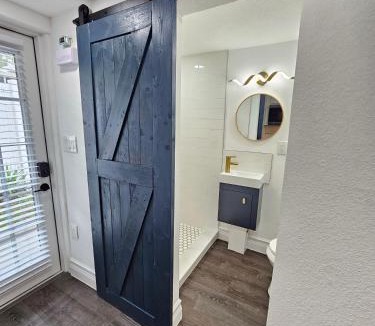 Lawsona - Fern Creek House | The Hideaway DT Orlando Tiny Home w Free Parking