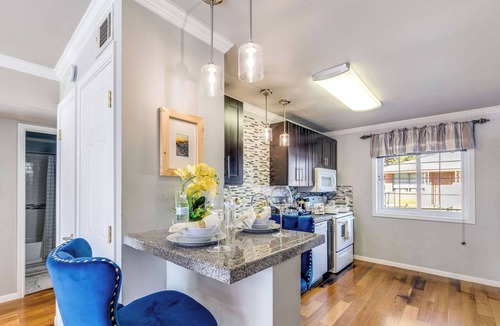 Nacogdoches Apartment | The Homestead - Luxury-Cozy 2BR Apartments Near Historic Downtown Nacogdoches
