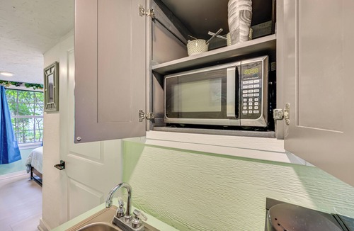 Keystone Heights Apartment | The Humming Bird Suite - Affordable Lakefront Fun