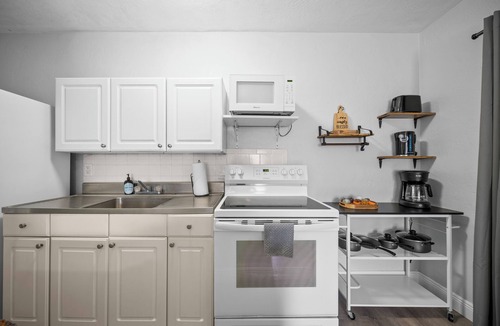 Coral Ridge Apartment | The Leeward Apartments By Lowkl
