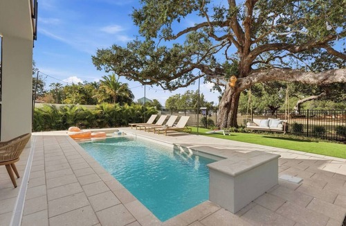 Alta Vista House | The Legacy Trail Oasis Luxe Pool + Rooftop Deck