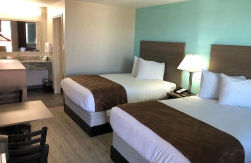 San Jacinto Hotel | The Mariner