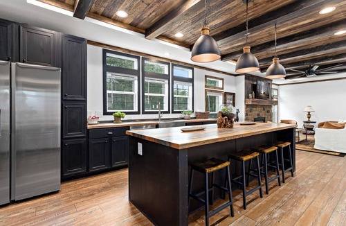 Voth House | The Mill House With Hot Tub