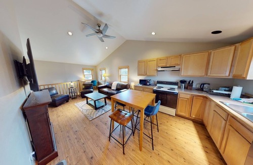 Gunnison Apartment | The Mountaineer Apartment - Gunnison
