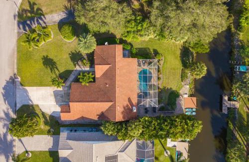 Palm River Estates Villa | The New Diamond in Naples