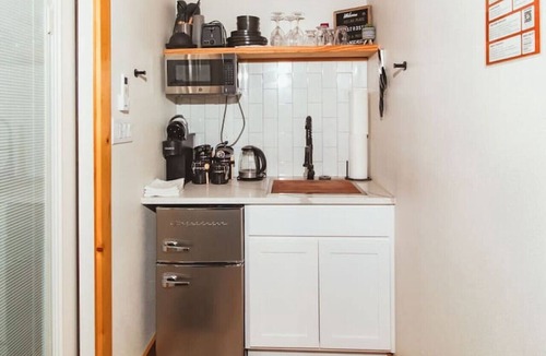 Athens House | The Oak Casita at Selah Place