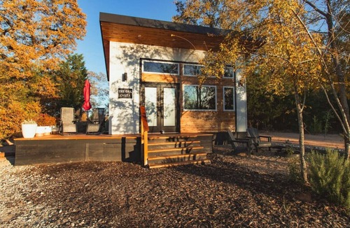 Athens House | The Oak Casita at Selah Place
