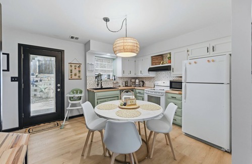 Waldron House | The Park Villa - Proximity Perfection - Best of KC