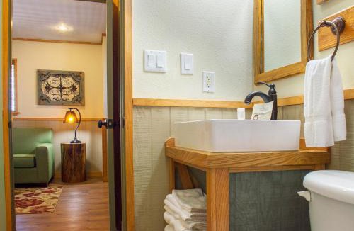 New Braunfels Resort | The Resort at Schlitterbahn