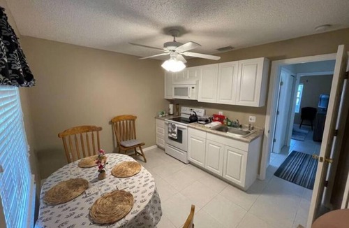 Waters Edge House | The Sleep Inn (1Br/Bath + Kitchen)