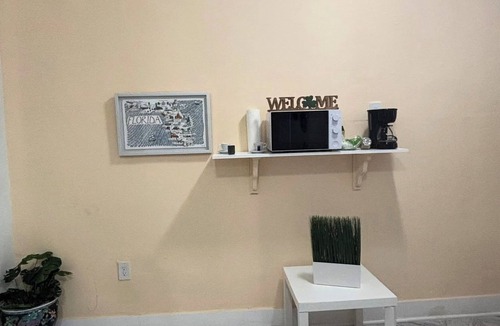East Little Havana Apartment | The Studio #6 – Little Havana, Walk to Marlins Stadium