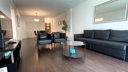 Hollywood South Central Beach Apartment | THE TIDES 1bedroom apt 4th floor WE ARE ON THE BEACH!