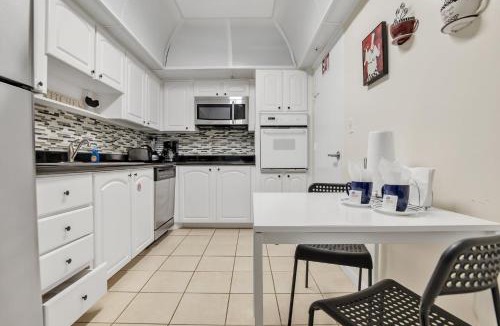 Hollywood South Central Beach Apartment | THE TIDES 1bedroom apt 4th floor WE ARE ON THE BEACH!