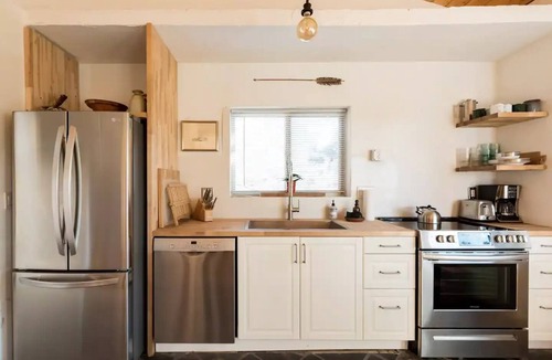 Summerhaven Cabin | "The Treehouse" Cozy cabin at Mt. Lemmon with amazing views!