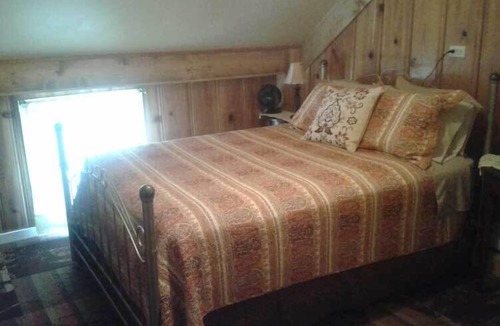 Twin Lakes House | The Twin Lakes Inn