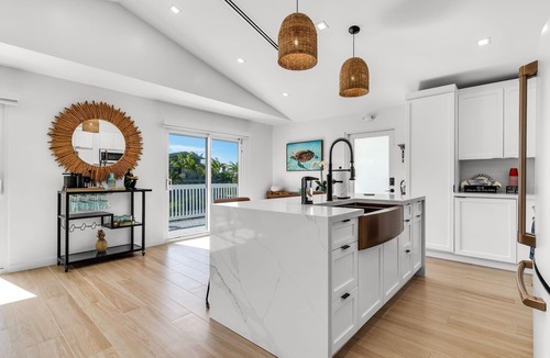 Marathon Villa | The Twin Palm Villas in Sombrero Beach - B- Oceanfront home with great views.