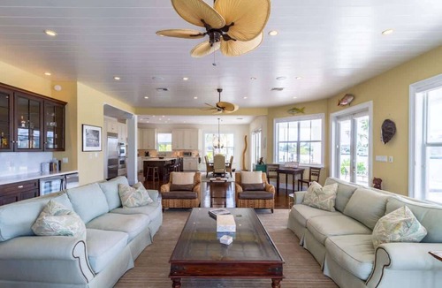 Marathon House | The Vaca House