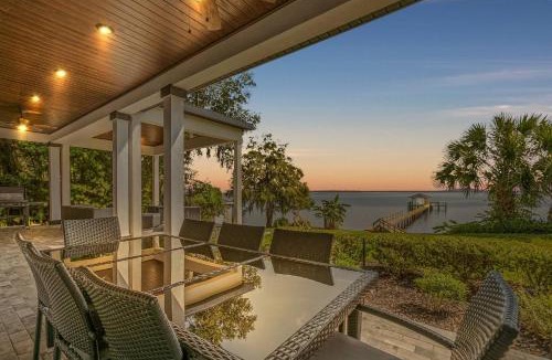 Green Cove Springs House | The W River Retreat in Green Cove Springs, FL