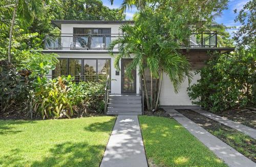 Seybold House | The Waterhouse- Amazing Villa With Infinity Pool