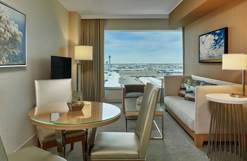 Dupont Hotel | The Westin Denver International Airport