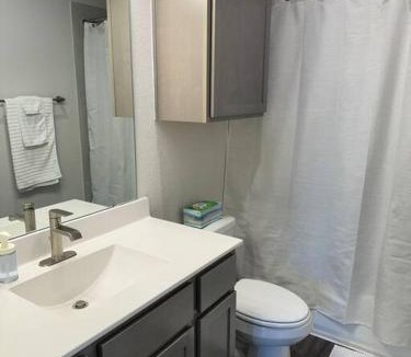 New Braunfels House | The White Haus A Cozy New Braunfels Cottage