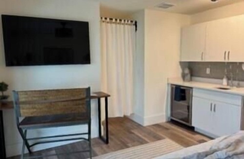 Painters Hill Apartment | The White House On Flagler Beach - Unit 12 1 Bedroom Apts