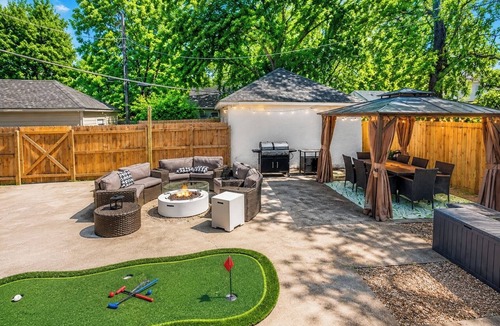 Kansas City House | Theater Room Fire Pit + Grill Sleeps 16