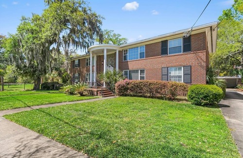 Riverside Apartment | This apartment is a 2 bedroom(s), 1 bathrooms, located in Jacksonville, FL.