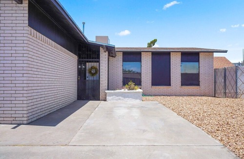 El Paso House | This stylish home is one you don't want to miss out on