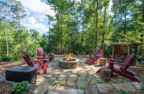 Hidden Lake House | Three Loves Cabin