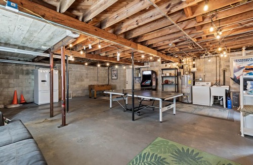Daytona Beach Cottage | Three Oars Beach Surf Shack Pool, Oceanview, Game Room