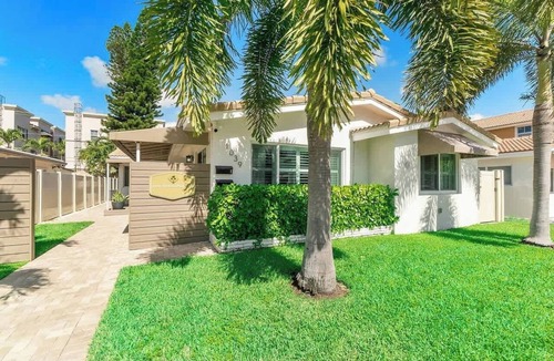 Lake Ridge Apartment | TIKI HUT ⛱️ 5 mins to Beach & Las Olas