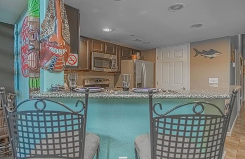 Galveston Condo | Tiki Loft 1-bedroom plus a loft condo in Galveston at Maravilla 3 pools