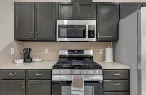 College Station House | TikTok: Walk to Texas A&M Campus, Sleep 8, 3BR/3BA