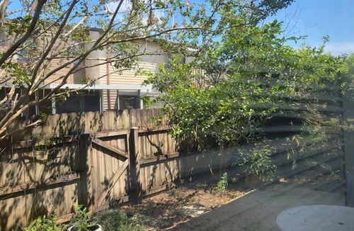 Wright House | Timeless Charm Awaits – 3BR Vintage-Style Home for 6
