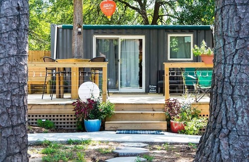 Lithia Springs House | Tiny House & Huge Arcade Near Six Flags Over Georgia - Clothing Optional